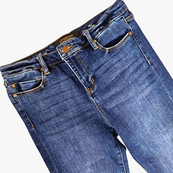Nwot Liverpool Los Angeles Midrise The Crop Flare Dark wash Raw hem Jeans - Picture 6 of 17